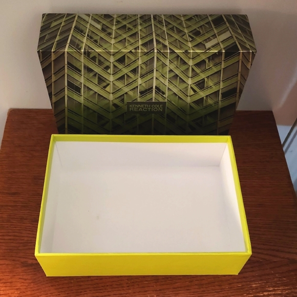 Kenneth Cole Reaction Cologne Empty Box Green - Picture 5 of 7
